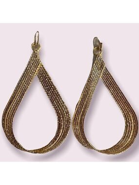 Womens Gold Wire Tear Drop Earrings